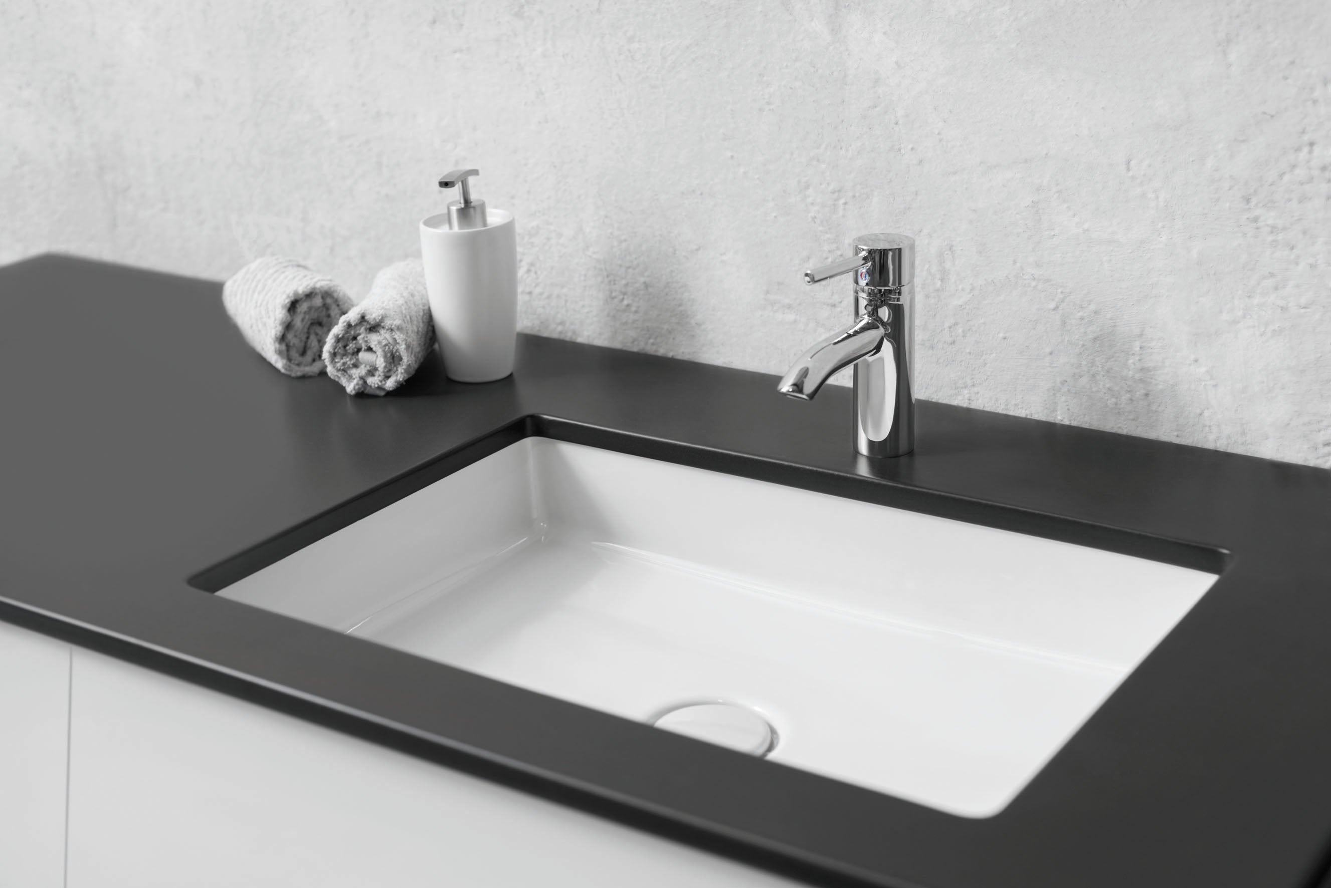 SYSTEMCERAM Einbauspüle Lavara 60 U/g Fango 23 inkl. Excenterbetätigung, für 80 cm Schrankbreite, mit geschliffener Oberseite, inkl. Ablauf mit keramischer Abdeckung und Geberit Clou- Überlaufsystem, verschließbar Unterbau keine Beckenlage 34210223