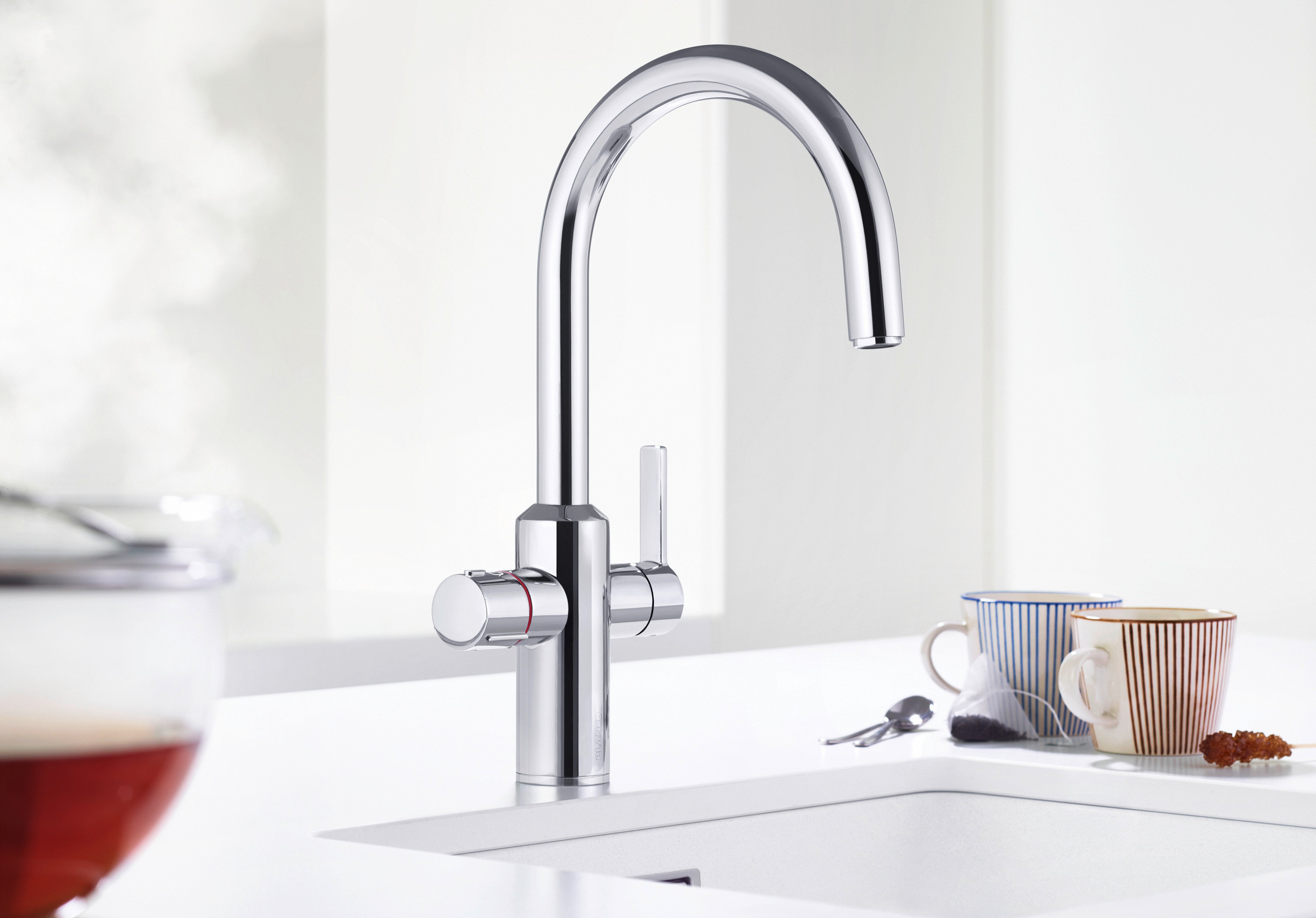 BLANCO drink.hot TAMPERA  metallische Oberfläche Hochdruck chrom 525224