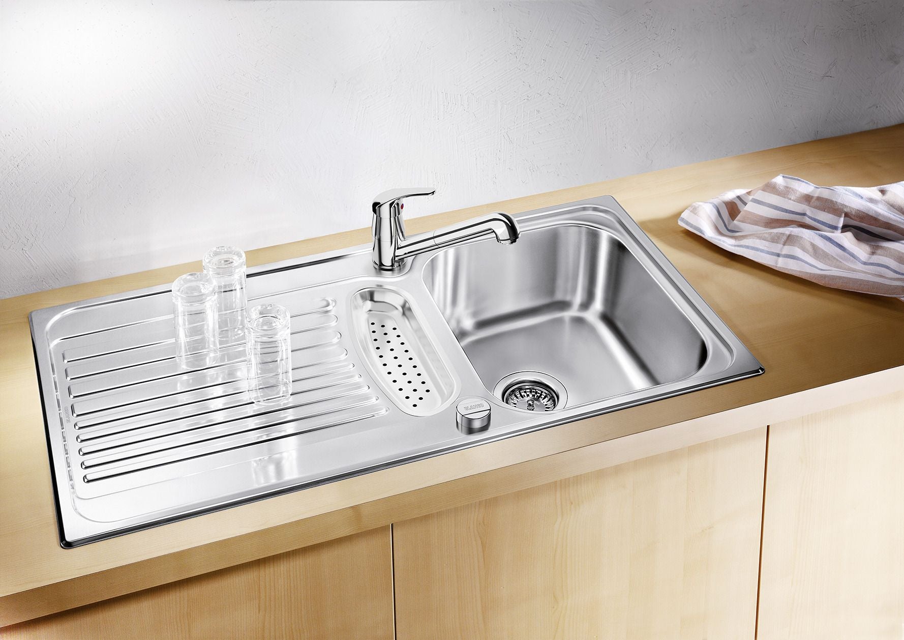 BLANCO TIPO 5 S Edelstahl Naturfinish mit Ablauffernbedienung mit Schale 526336