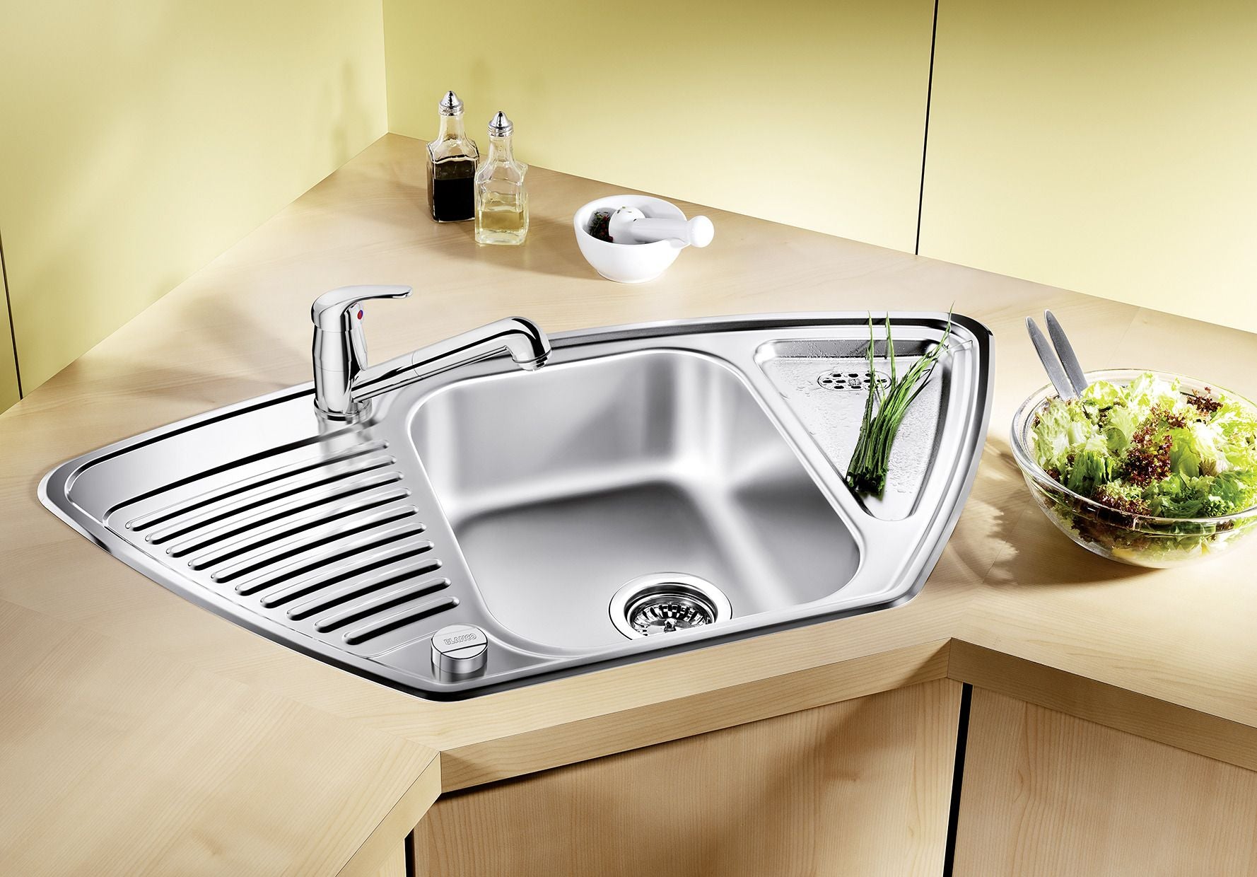 BLANCO TIPO 9 E Edelstahl Naturfinish mit Ablauffernbedienung 526338
